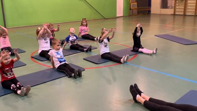 Шоу Театр Триумф. Занятия наших маленьких звёзд смотреть онлайн