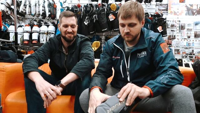 ХОККЕЙНЫЕ НАКОЛЕННИКИ BAUER CCM WARRIOR•КАК ВЫБРАТЬ ХОККЕЙНУЮ ФОРМУ НОВИЧКУ смотреть онлайн