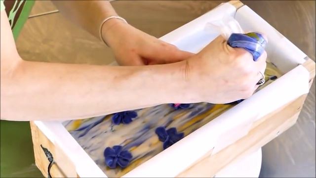 Making and Cutting Blueberry Lemon & Lime Cold Process Soap смотреть онлайн