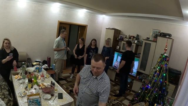 Подарки в студию Встречаем новый 2024 год смотреть онлайн