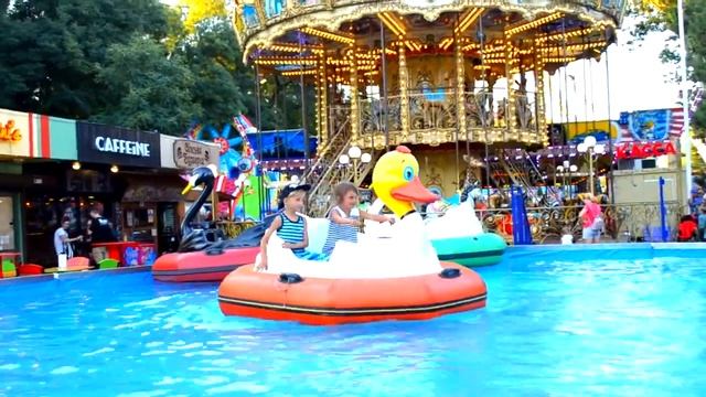 Влог, Одесса парк аттракционов, карусель, тир. смотреть онлайн