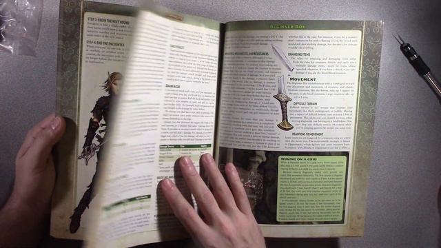 Pathfinder 2e Starter Box Unboxing смотреть онлайн