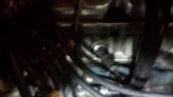 ваз классика глохнет на газу на холостых.причина