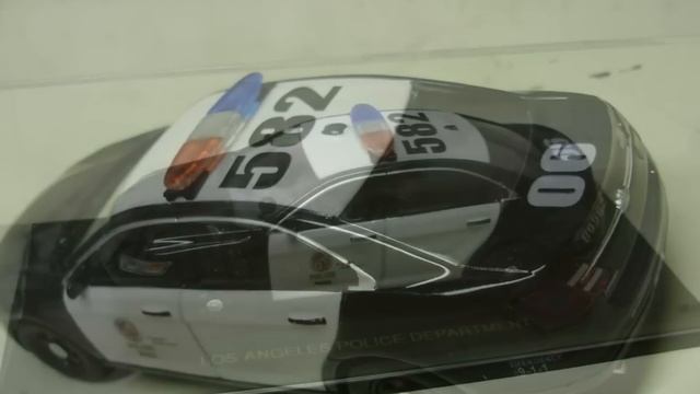 Toni's custom 1:43 LAPD Ford Interceptor Sedan First Response Replicas diecast model смотреть онлайн