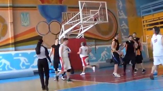 Игра полностью. ЧО 2015-16. 10 тур. Варяги - Октябрьский Молот (6/11) смотреть онлайн