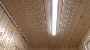 Потолок в предбаннике.