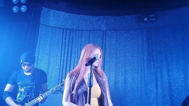 Лена Катина - Вирус ( 3 обезьяны Москва 25.10.2020) смотреть онлайн