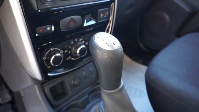 Nissan Terrano '2015 смотреть онлайн