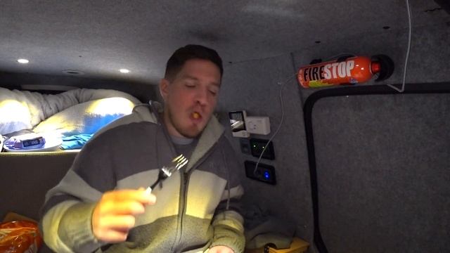 STEALTH camping at Gatwick Airport - micro camper van life UK смотреть онлайн