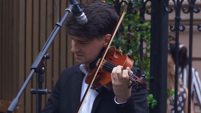 Hymn for the weekend - Coldplay LIVE violin cover by David Bay смотреть онлайн