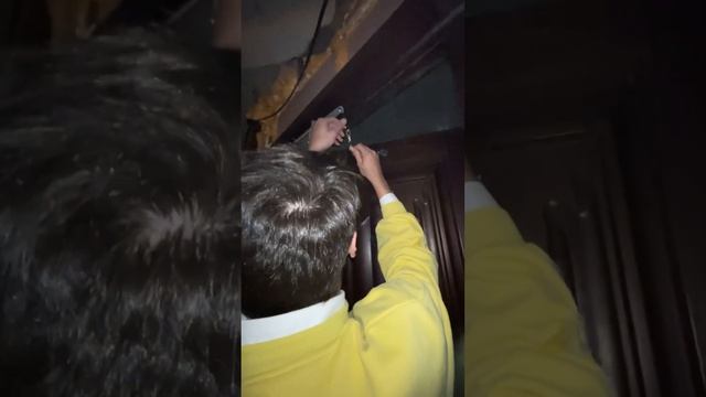 Как же четно они пытаются сделать этот доводчик… #пофану #питер #лайфхак #стоительный #сливкишоу смотреть онлайн