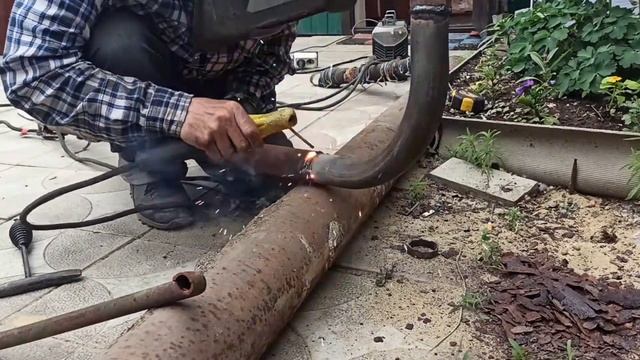 ЗАМЕНА ГНИЛОЙ ТРУБЫ смотреть онлайн