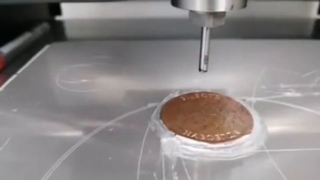 Делаем гравировку на медной монете смотреть онлайн