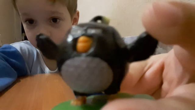 Angry birds kinder Ваня Божков смотреть онлайн