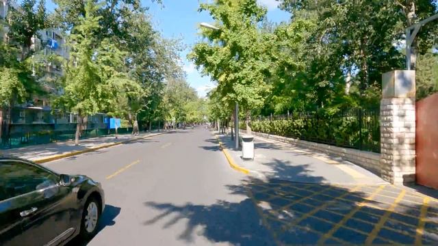 Cycling around Beijing Railway Station-Beijing Ming City Wall-Longtan Lake Park in Beijing【4K】骑行在北京 смотреть онлайн