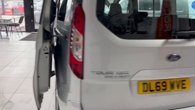 2020/69 Ford Grand Tourneo Connect 1.5 EcoBlue Zetec Euro 6 (s/s) 5dr смотреть онлайн