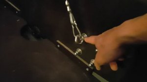 Страховка мотора без лишних дырок в транце при наличии транцевых колёс