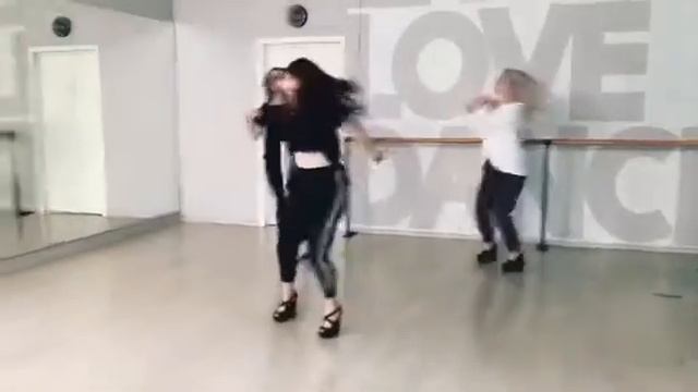 ?Britney Spears-Work Bitch? by @huda__team смотреть онлайн