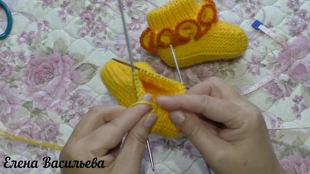 Пинетки с рюшами без шва.