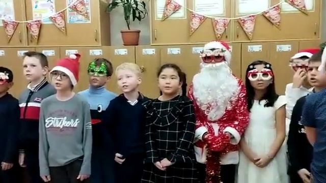 В филиале МШЛ «Достар» на уроках английского языка прошел рождественский праздник “Christmas’’ смотреть онлайн