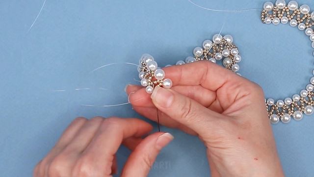 A beautiful beaded necklace with pearls and seed beads - DIY jewelry easy! смотреть онлайн