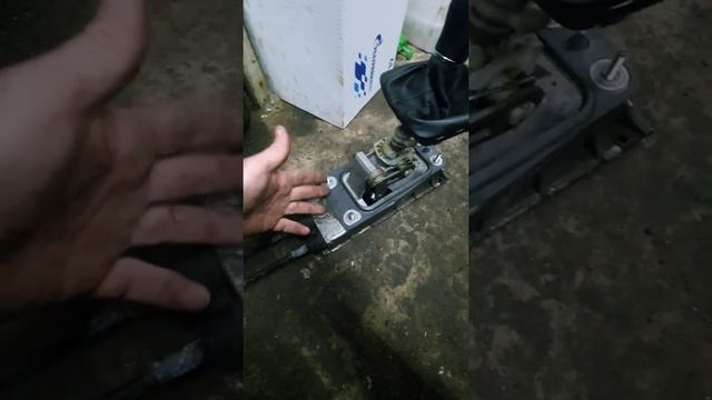 не включается передача мкпп на фольксваген поло седан смотреть онлайн