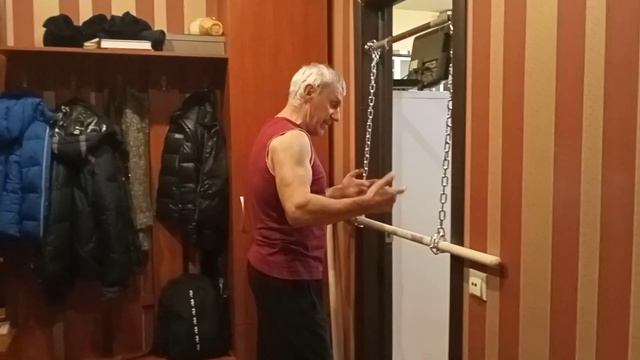 Подсобка для выхода силой и высоких подтягиваний смотреть онлайн