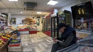Слон получил по лицу, Любовный роман молодожёнов, очумелая троица,Муся встречает у Магазина 364 дня'