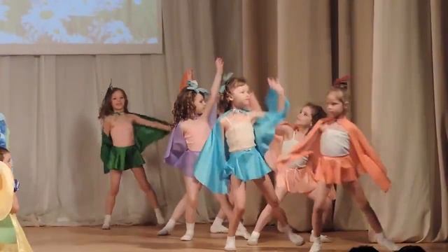 на весенней полянке смотреть онлайн
