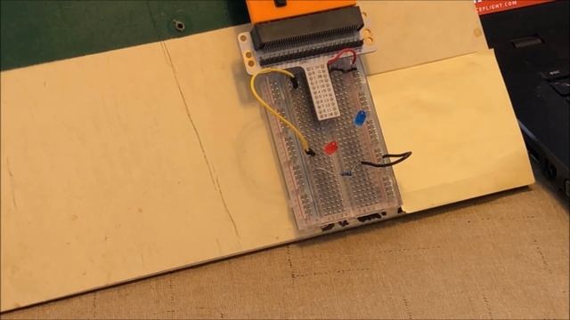 2nd Lesson, 30 Days Lost in Arcade, Coding with MS Arcade, about breadboard and wiring.Mars ! смотреть онлайн