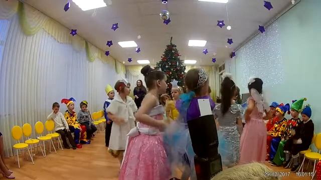 РОЖДЕСТВЕНСКИЙ ТАНЕЦ ЗВЁЗДОЧЕК ДЛЯ ДЕВОЧЕК смотреть онлайн