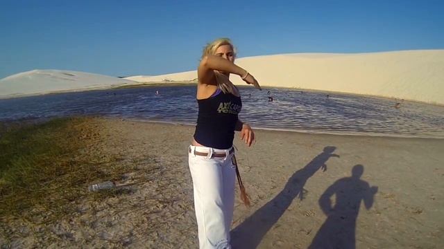 Au Amazonas | Capoeira Acrobatics (Tutorial) смотреть онлайн