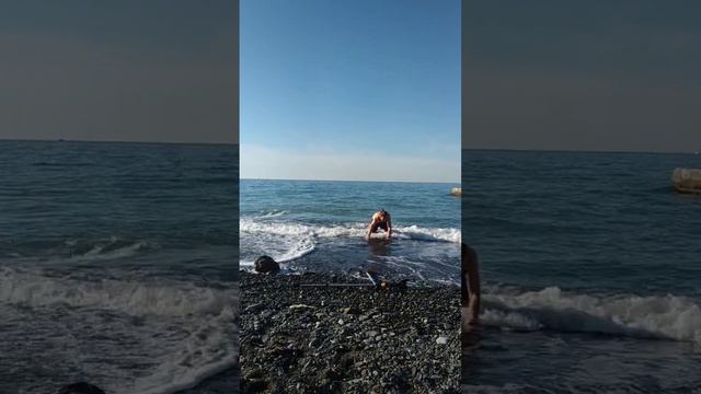 Костыли - не помеха для купания в Крещение. Русский экстрим) смотреть онлайн