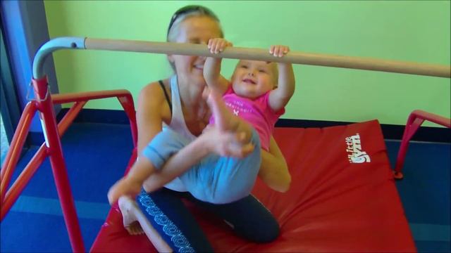 Гимнастика для малышей / Gymnastics for baby смотреть онлайн