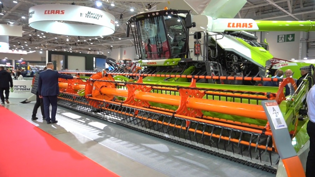 Смотрим как устроен современный немецкий комбайн CLAAS ???? смотреть онлайн