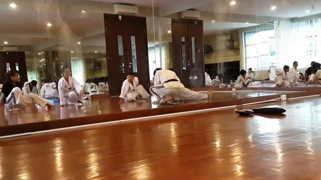 Star Club Taekwondo BSD смотреть онлайн