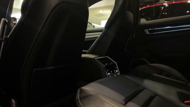 2023 Porsche Panamera 4 Platinum Edition