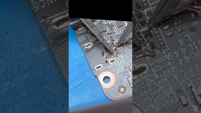 Ремонт ноутбука MSI MS-14C4, нет изображения, поврежден type C разъем. смотреть онлайн