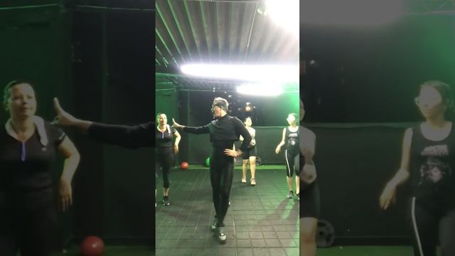 Clavaito - Andres cely divas en tacones ? fitness dance cover bachata sensual смотреть онлайн