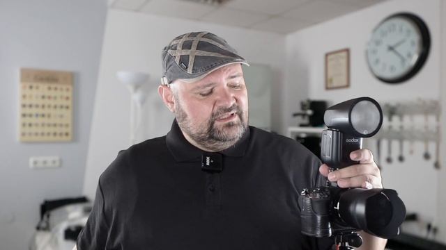 Системна светкавица Godox V1 и аксесоари към нея