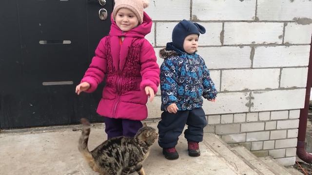 ПОДАРОК КОТОРЫЙ ИЗМЕНИЛ НАШУ ЖИЗНЬ! РАСШИРЯЕМ ХОЗЯЙСТВО! СТРОИМ ФЕРМУ! КУПИЛИ ДОМ В ДЕРЕВНЕ! смотреть онлайн