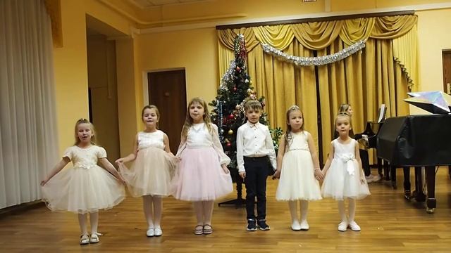 Вокальный ансамбль "Зимушка-зима" Муз. и сл. Л.А. Вахрушевой смотреть онлайн