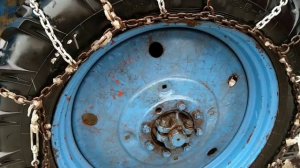 МТЗ 80 с цепями противоскольжения.