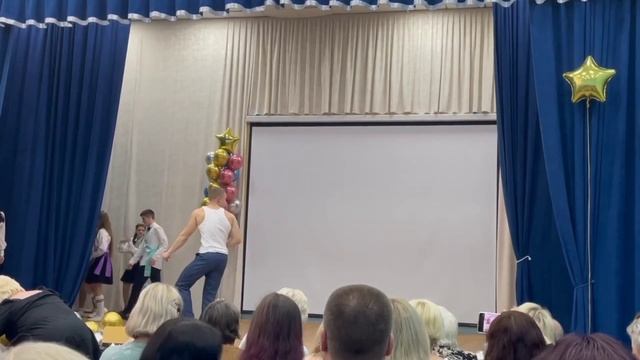 ЛЕГЕНДЫ 7-Й ШКОЛЫ! ТАНЕЦ с ПОЗИРОВАНИЕМ ОТ ВЫПУСКНИКОВ 9-Х КЛАССОВ?❤ смотреть онлайн