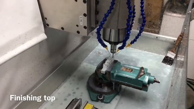 Renault 12 Weber Manifold 1/4 Scale смотреть онлайн