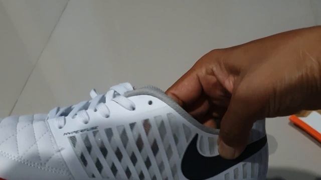 NIKE LUNAR GATO II WHITE PLATINUM смотреть онлайн