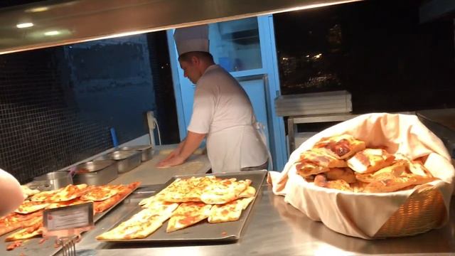 Шведский стол и рестораны А-ля карт в Club Mega Saray Belek смотреть онлайн