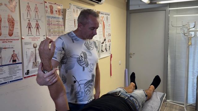 из-за чего боль и слабость в ногах, поиск и решение смотреть онлайн