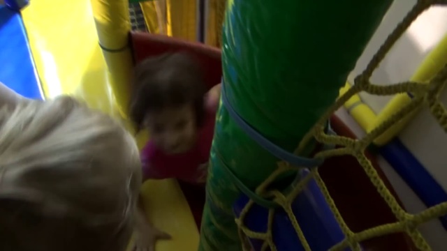 Лунапарк, атракционы и батут Alisa