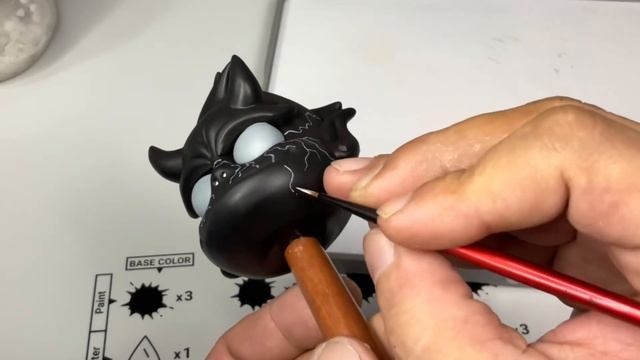 Custom Painted ART Toy | HOW to paint FLUOrescent COLORS смотреть онлайн